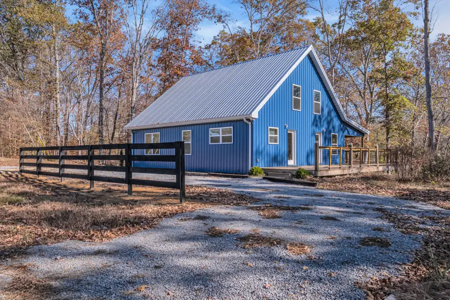 761 Metal Ford Rd, Hohenwald, TN 38462 - #2