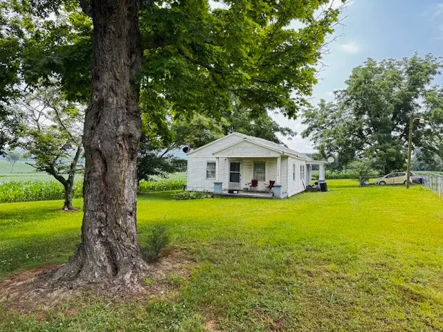 2160 Francisco Rd, Huntland, TN 37345 - Image #2