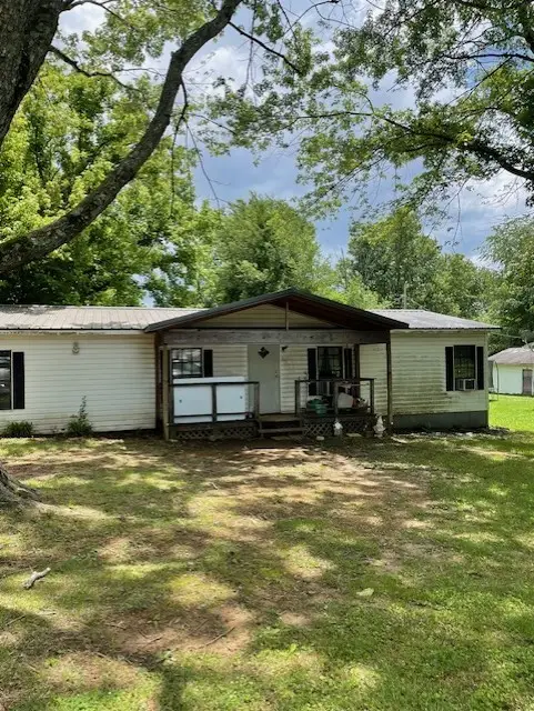 313 Simpson St, Lawrenceburg, TN 38464 - Image #1