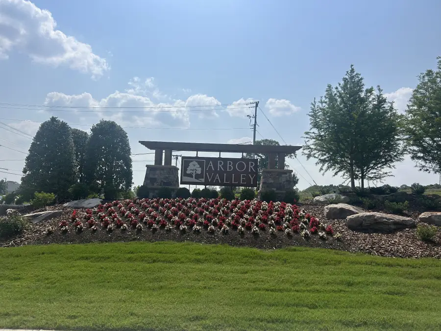 6421 Waymeet Dr, Spring Hill, TN 37174 - Image #2