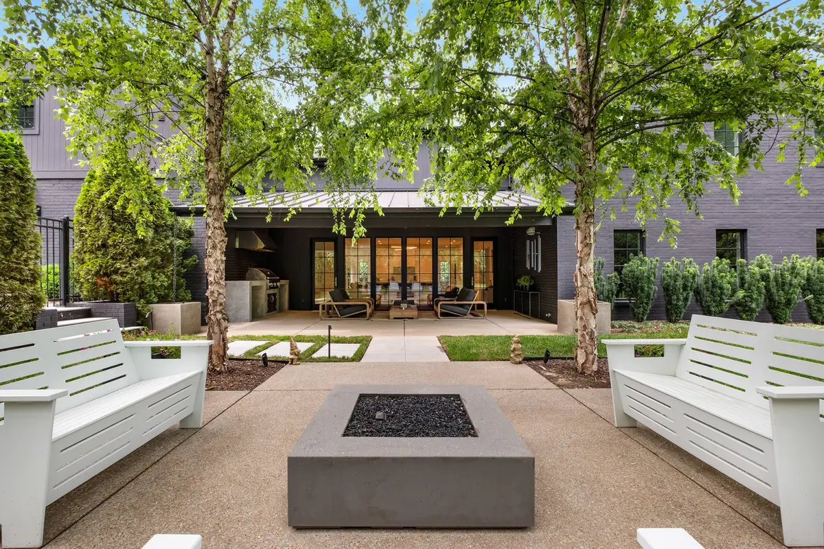 2804 Hawthorne Pl, Nashville, TN 37212 - Image #1