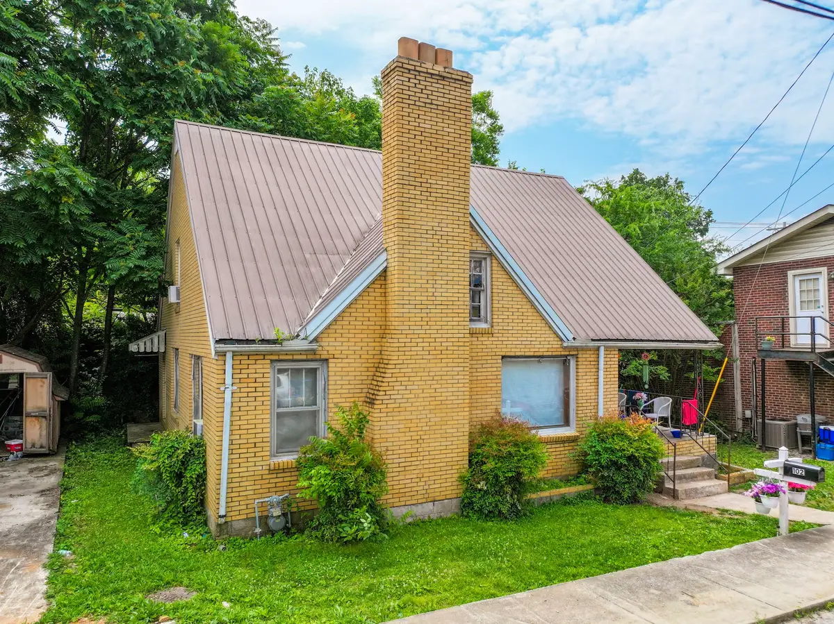 102 W Sparta St, McMinnville, TN 37110 - #1