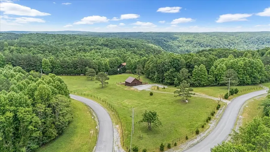 1085 Thunder Ridge Dr, South Pittsburg, TN 37380 - Image #2