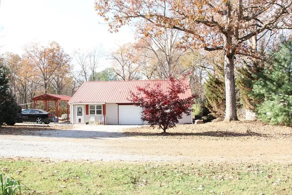 214 Holiday Ln, Sparta, TN 38583 - Image #1