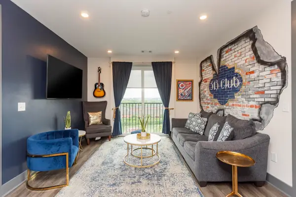 65 Lindsley Ave #513, Nashville, TN 37210