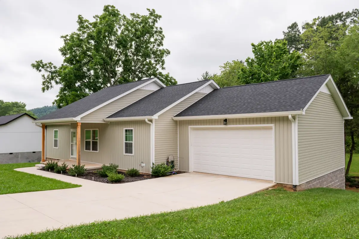 1366 Hidden Valley Rd, Livingston, TN 38570 - Image #1