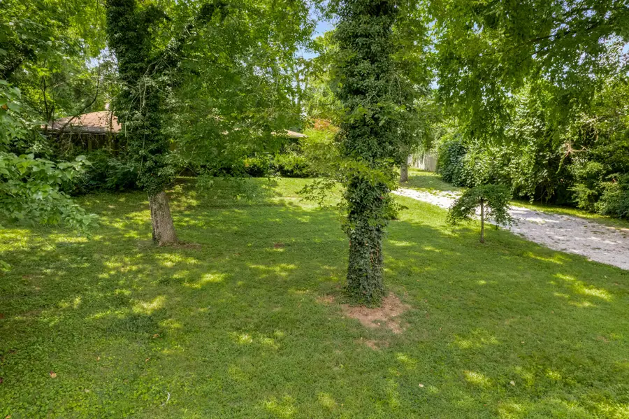 4009 Wallace Ln, Nashville, TN 37215 - #2