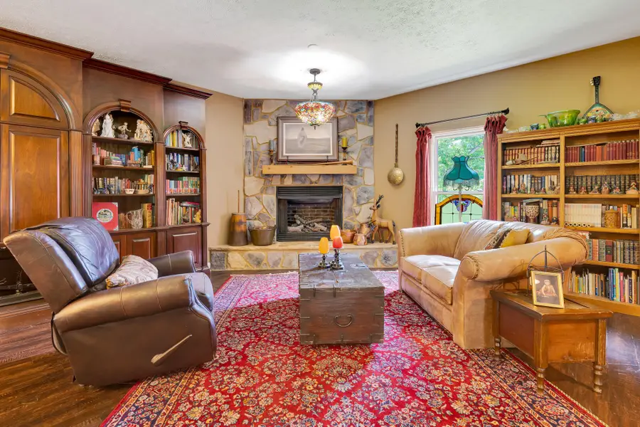 997 W 12th Street, Chickamauga, GA 30707 - #2