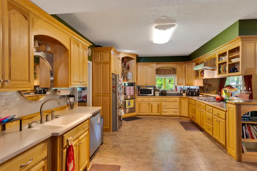 997 W 12th Street, Chickamauga, GA 30707 - #3