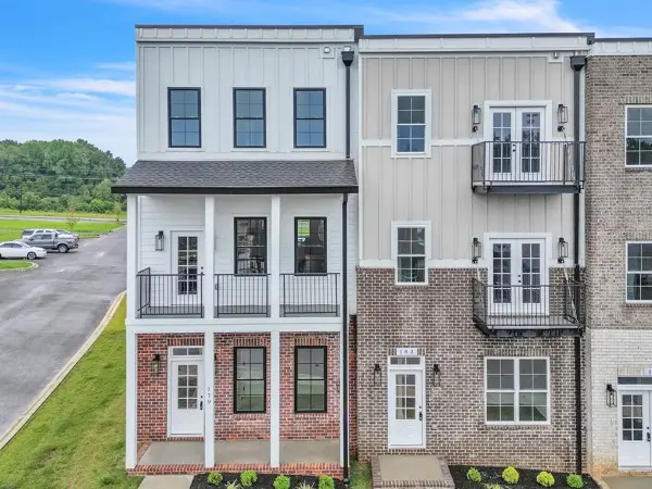 179 Charleston Ave, Pleasant View, TN 37146 - Image #1