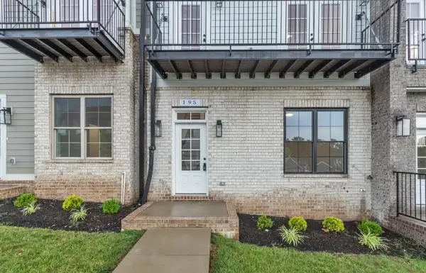 195 Charleston Ave, Pleasant View, TN 37146 - Image #2