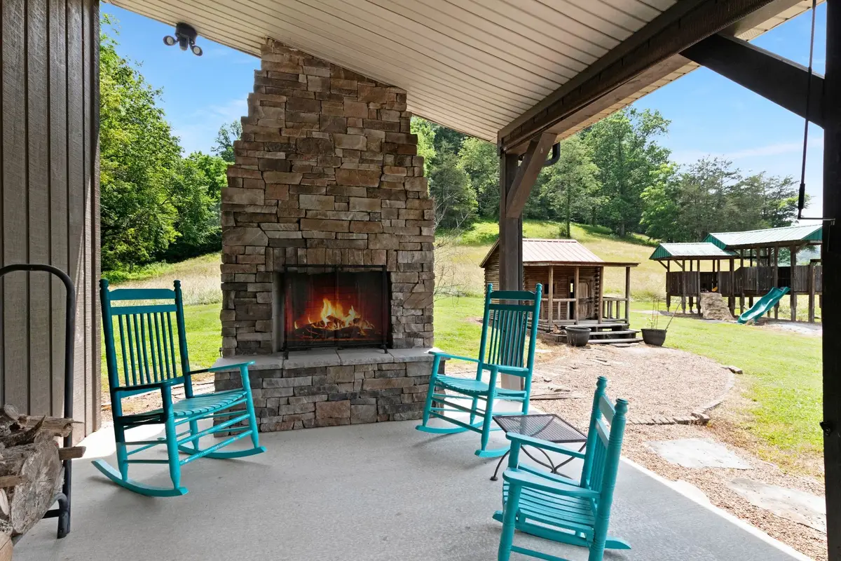 189 Cross Creek Dr, Manchester, TN 37355 - Image #1