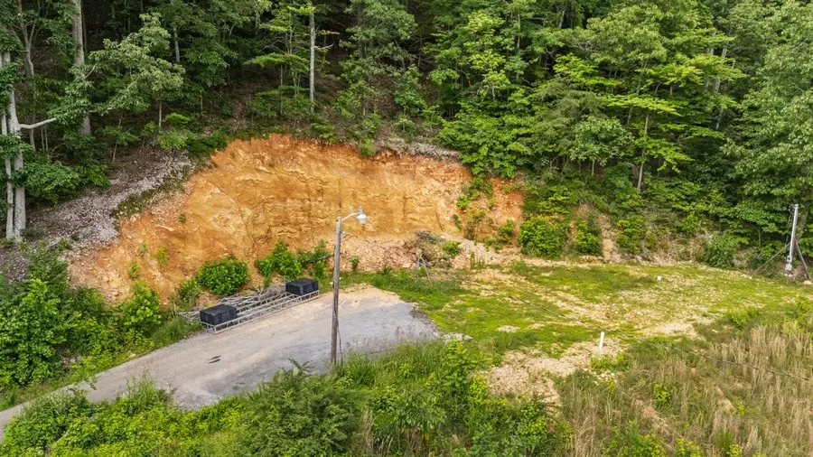 9740 Clydeton Rd, Waverly, TN 37185 - Image #3