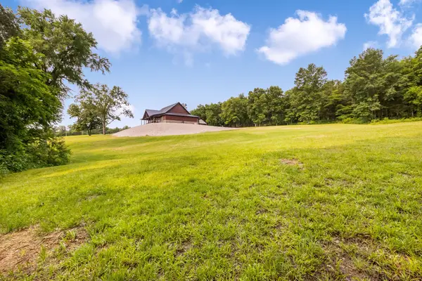 1049 Oregon Rd, Lascassas, TN 37085