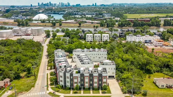 970 Youngs Ln #A, Nashville, TN 37207