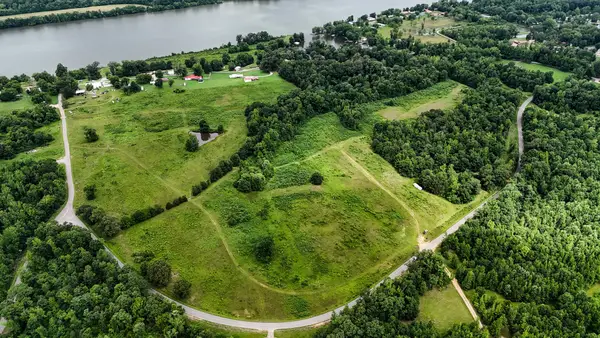 47 Overlook Point Rd, Lobelville, TN 37097