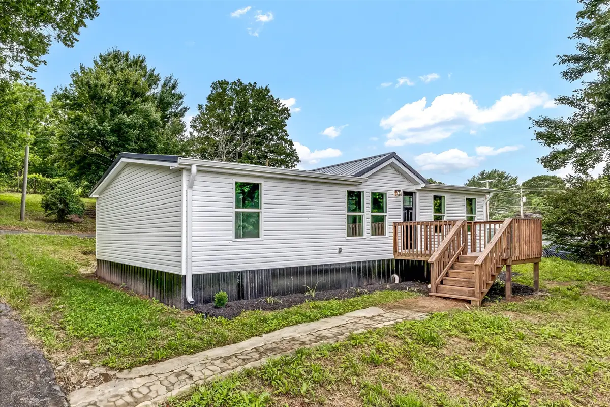 829 Childress Ave, Sweetwater, TN 37874 - #1