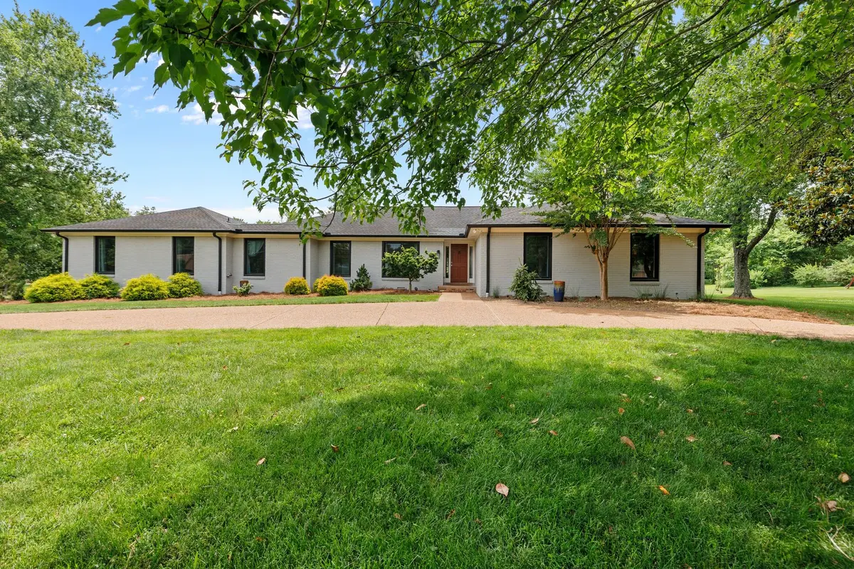 5013 Woodland Hills Dr, Brentwood, TN 37027 - #1