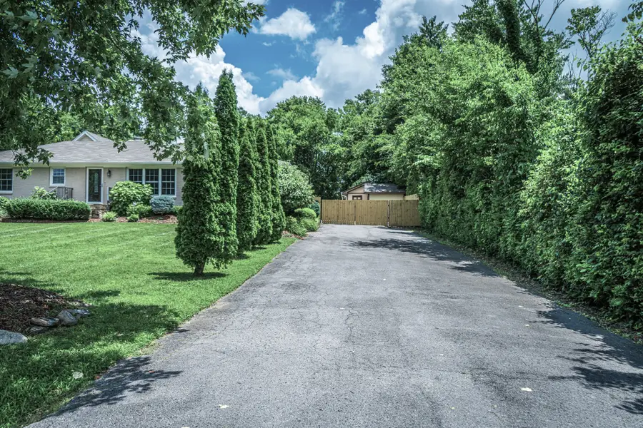 602 Westcrest Dr, Nashville, TN 37211 - #3