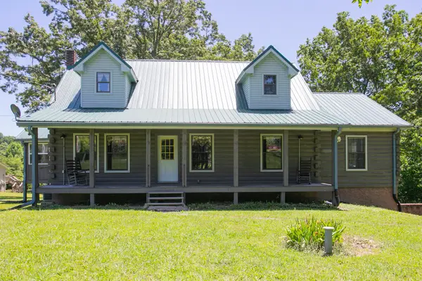 1530 Roy Brown Rd, Burns, TN 37029