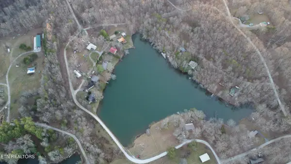 22 Diane Circle, Crossville, TN 38572