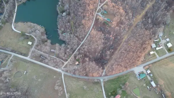 18 Diane Circle, Crossville, TN 38572