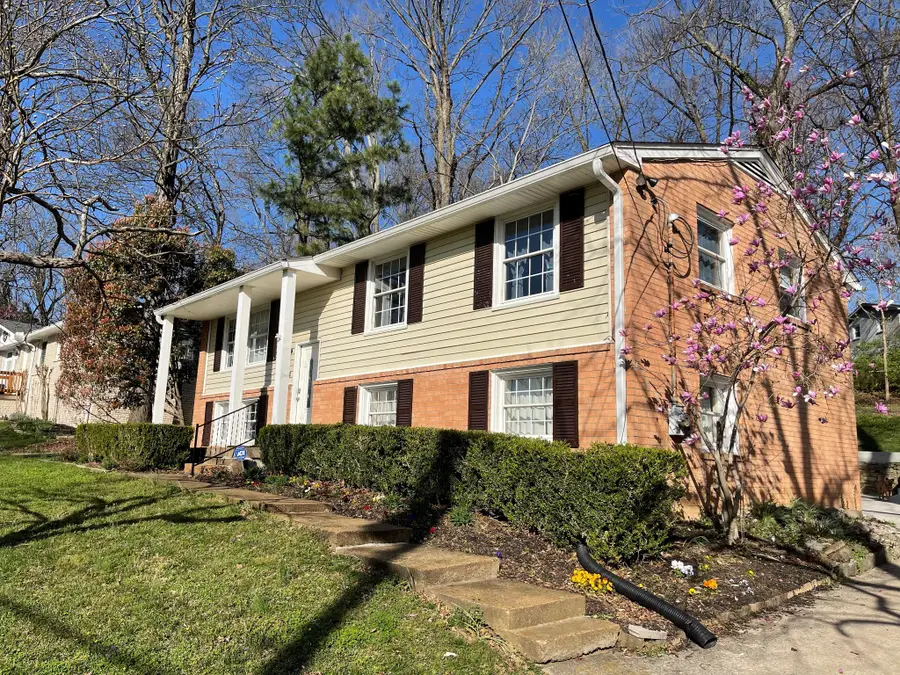 304 Bonnahurst Dr, Hermitage, TN 37076 - Image #2