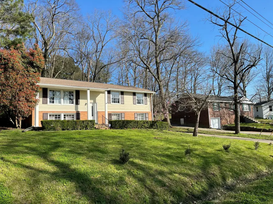 304 Bonnahurst Dr, Hermitage, TN 37076 - Image #3