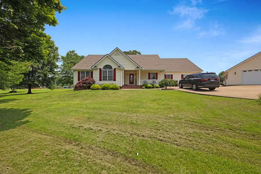 112 Stillwater Dr, Paris, TN 38242 - Image #2
