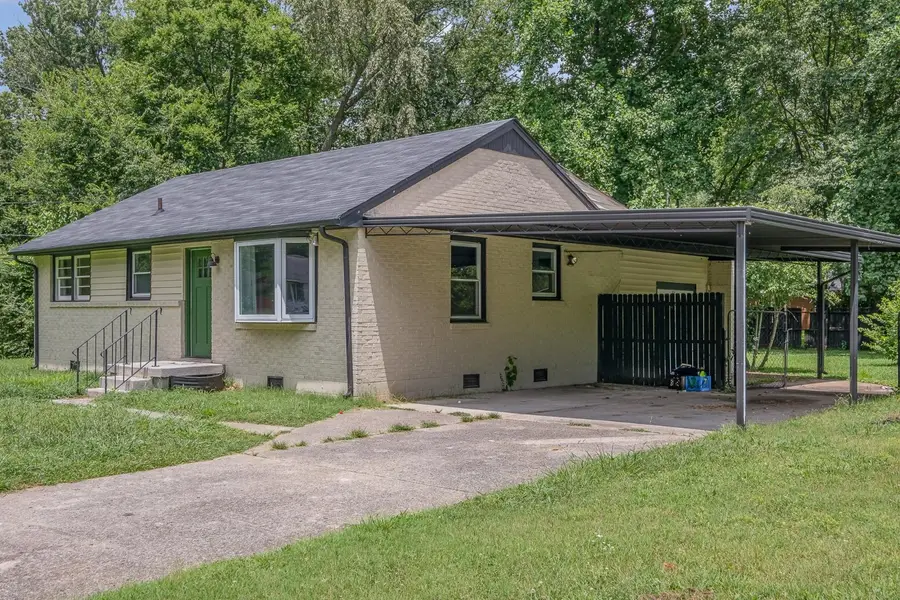 1811 Meadowgreen Dr, Murfreesboro, TN 37130 - Image #2