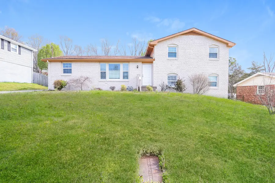 2636 Ravine Dr, Nashville, TN 37217 - Image #3