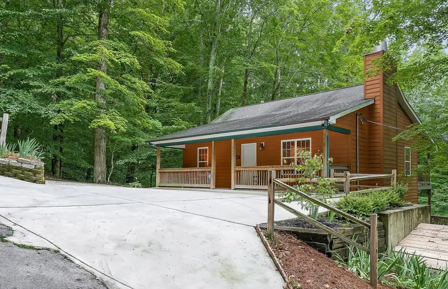 375 Lakeside Dr, Smithville, TN 37166 - #2