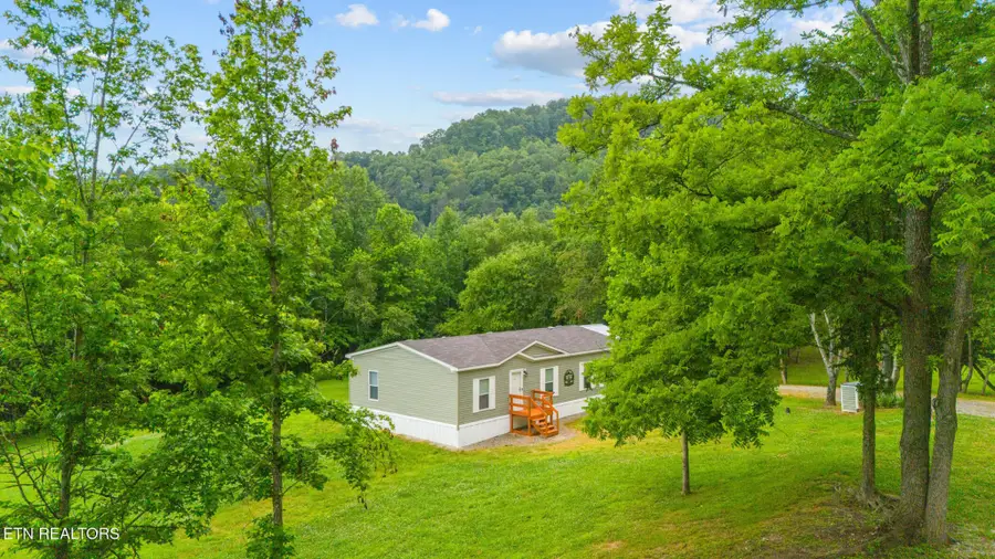 3329 Stinking Creek Rd, Pioneer, TN 37847 - Image #3