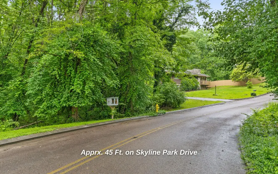 837 Skyline Park Drive, Signal Mountain, TN 37377 - Image #3