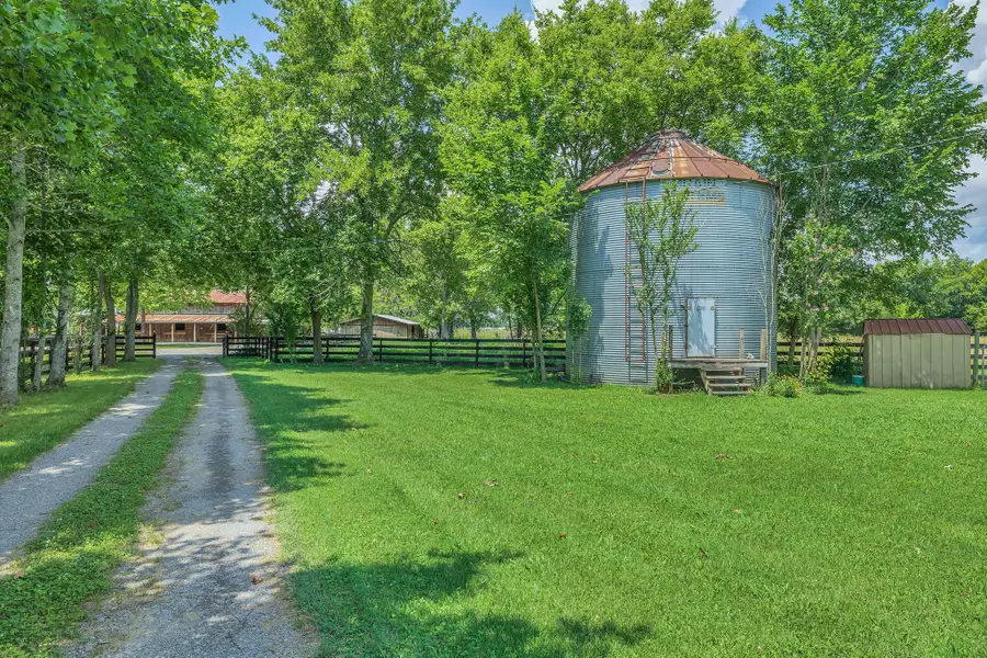 590 Squire Jones Rd, Bell Buckle, TN 37020 - Image #3