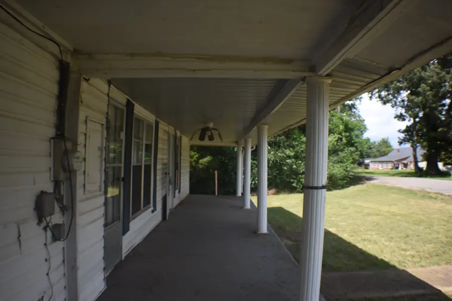 141 Maple St, Linden, TN 37096 - Image #3