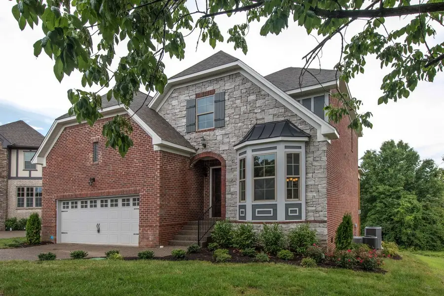 705 Harpeth Knoll Ct, Nashville, TN 37221 - Image #2