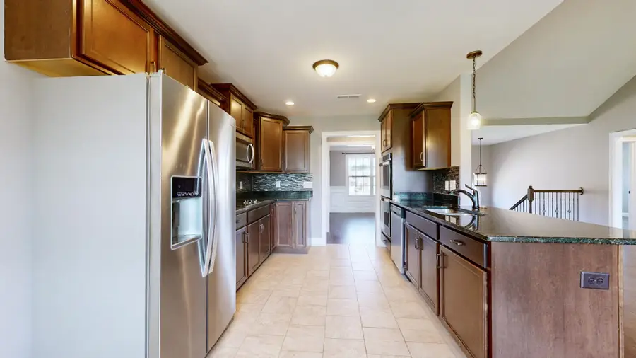 161 Roanoke Station Cir, Clarksville, TN 37043 - #3