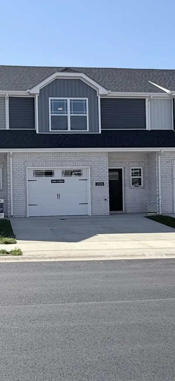 206 W Fallow Ct, Clarksville, TN 37040