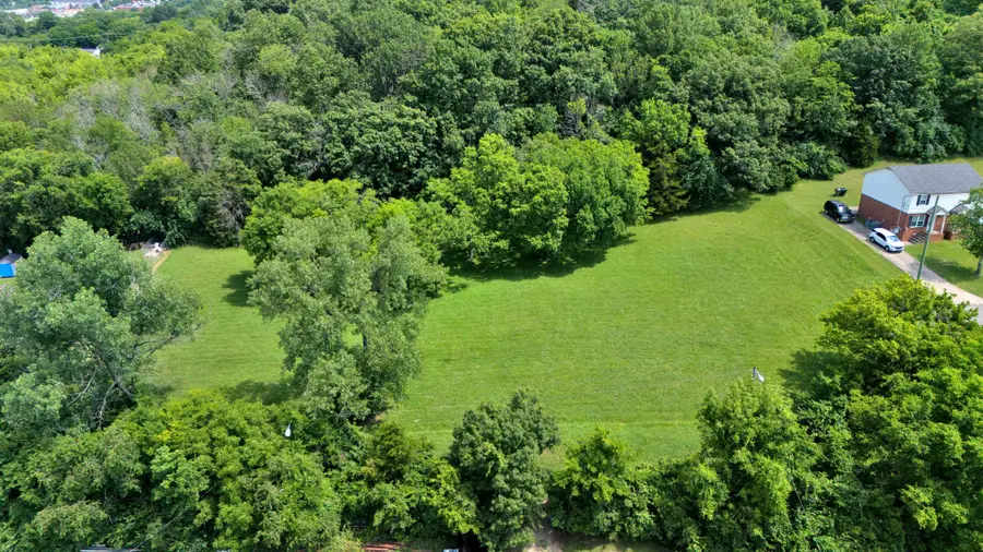 201 Hart Ln, Nashville, TN 37207 - #3