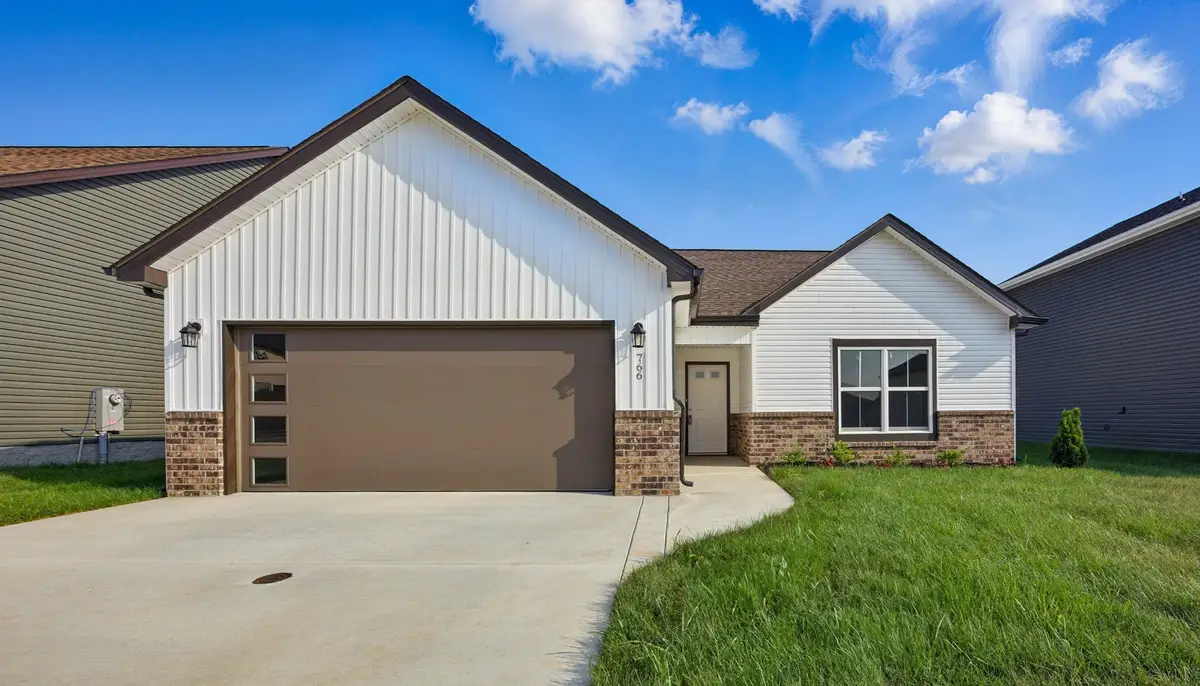 766 Emma Dean Dr, Clarksville, TN 37042 - #1
