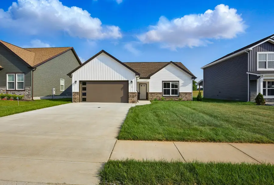 766 Emma Dean Dr, Clarksville, TN 37042 - #2