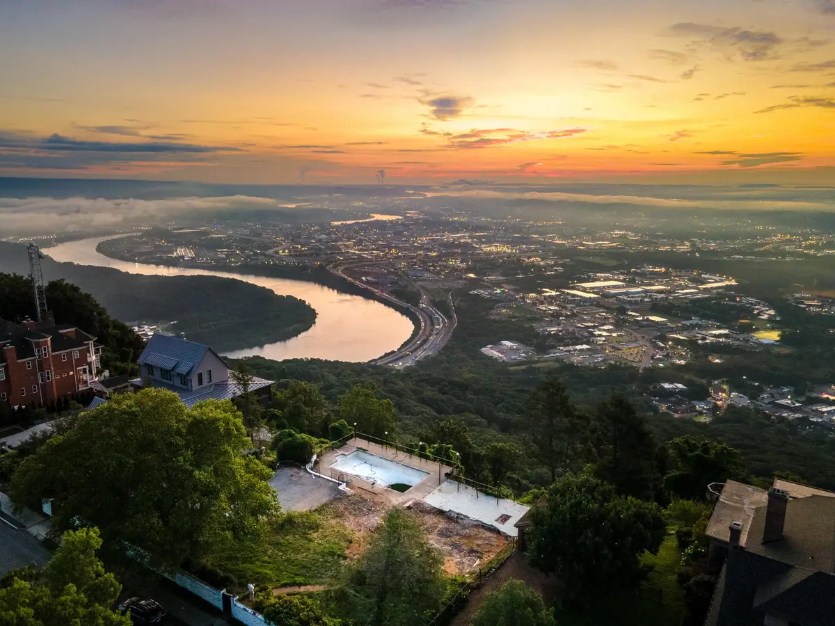 1107 E Brow Road, Lookout Mountain, TN 37350 - #1