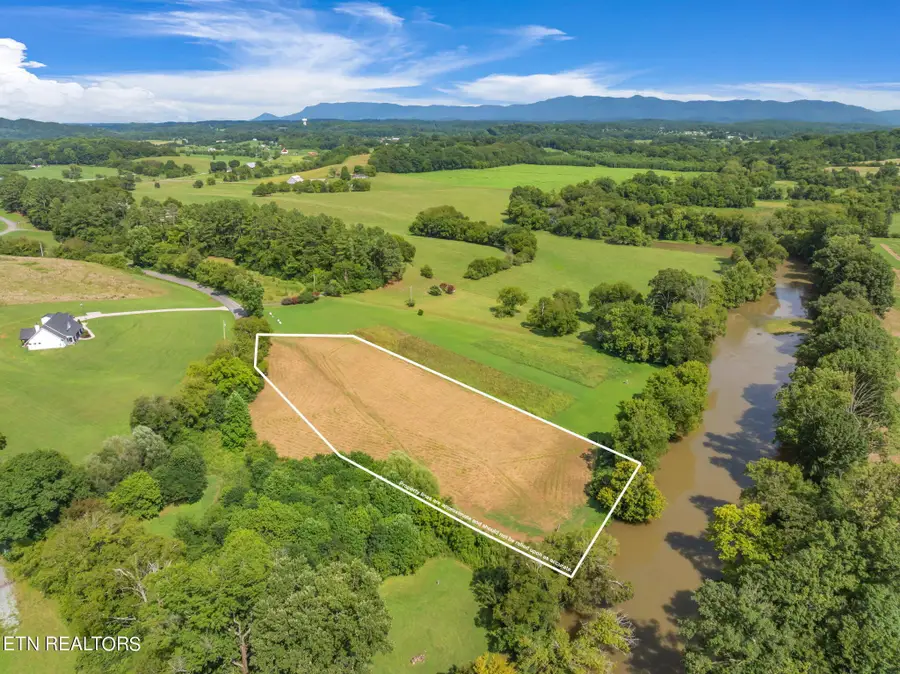 654 Martin Mill Pike, Rockford, TN 37853 - Image #3