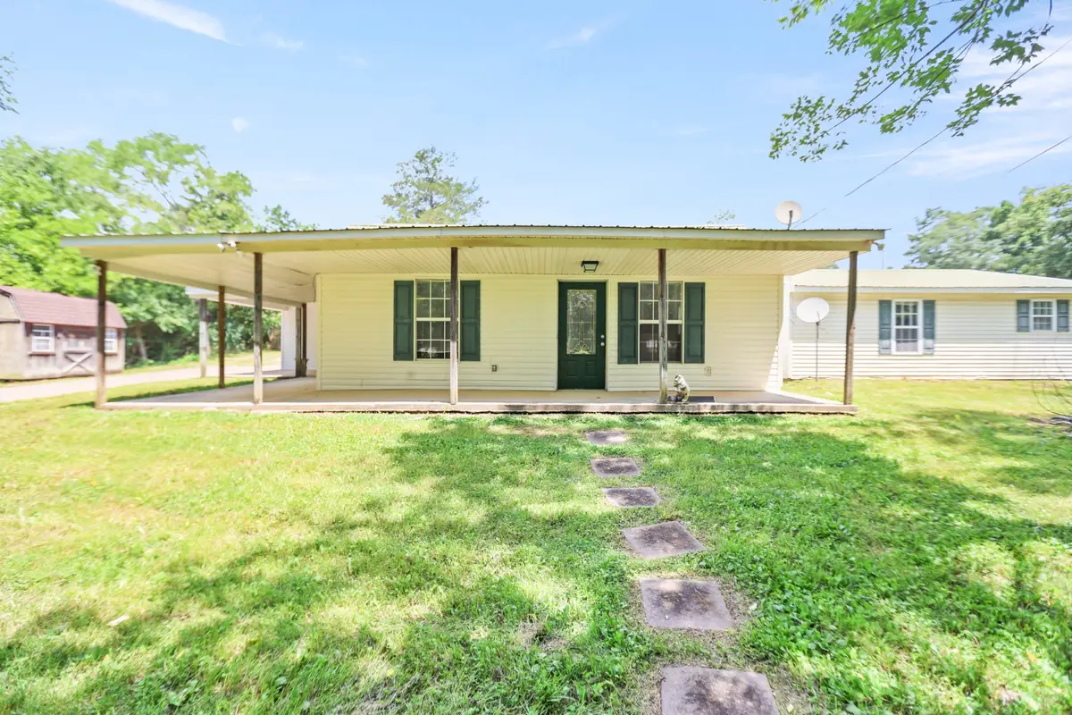 561 Odoms Bend Rd, Gallatin, TN 37066 - #1