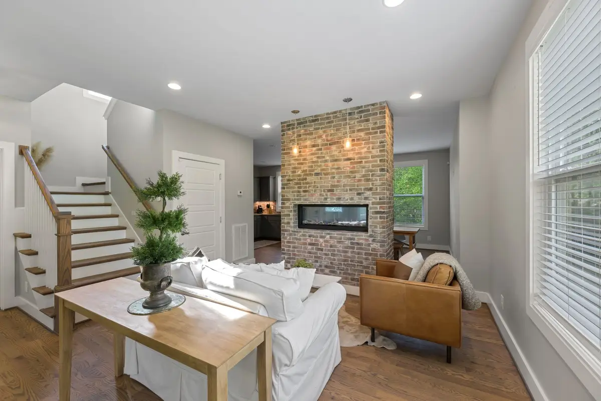 2676 Hartford Dr, Nashville, TN 37210 - Image #1