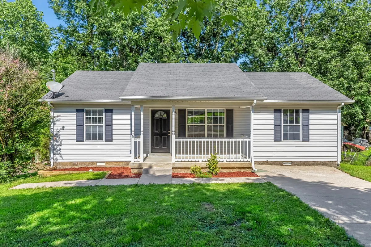 316 Crockett Ct, La Vergne, TN 37086 - Image #1