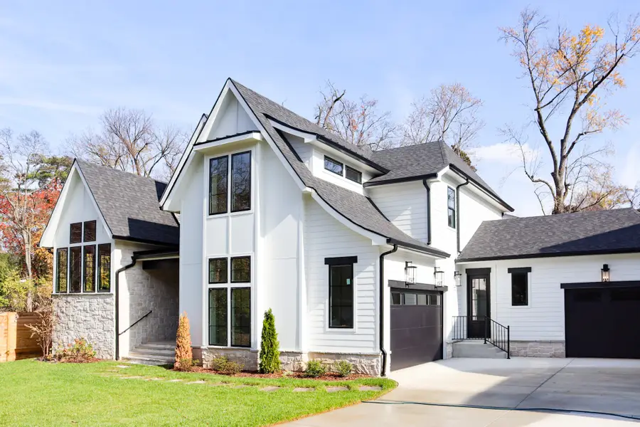 2911 Wellesley Trace, Nashville, TN 37215 - Image #3