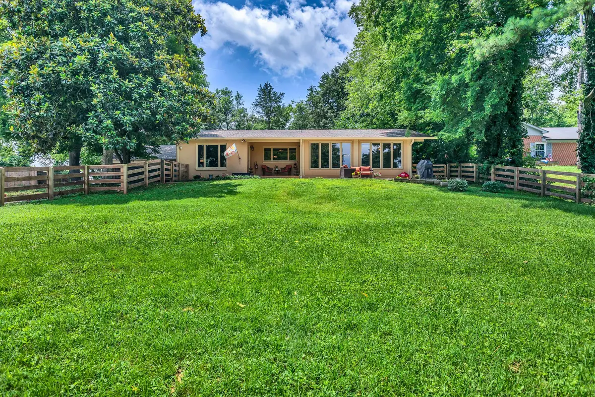 209 Woods Dr, Columbia, TN 38401 - #1