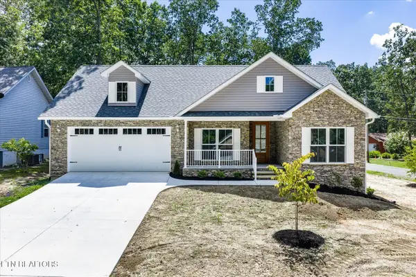 145 Lakeside Drive, Crossville, TN 38558